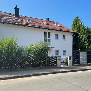 Apartment Am Wald - Nähe Funpark, Zirndorf